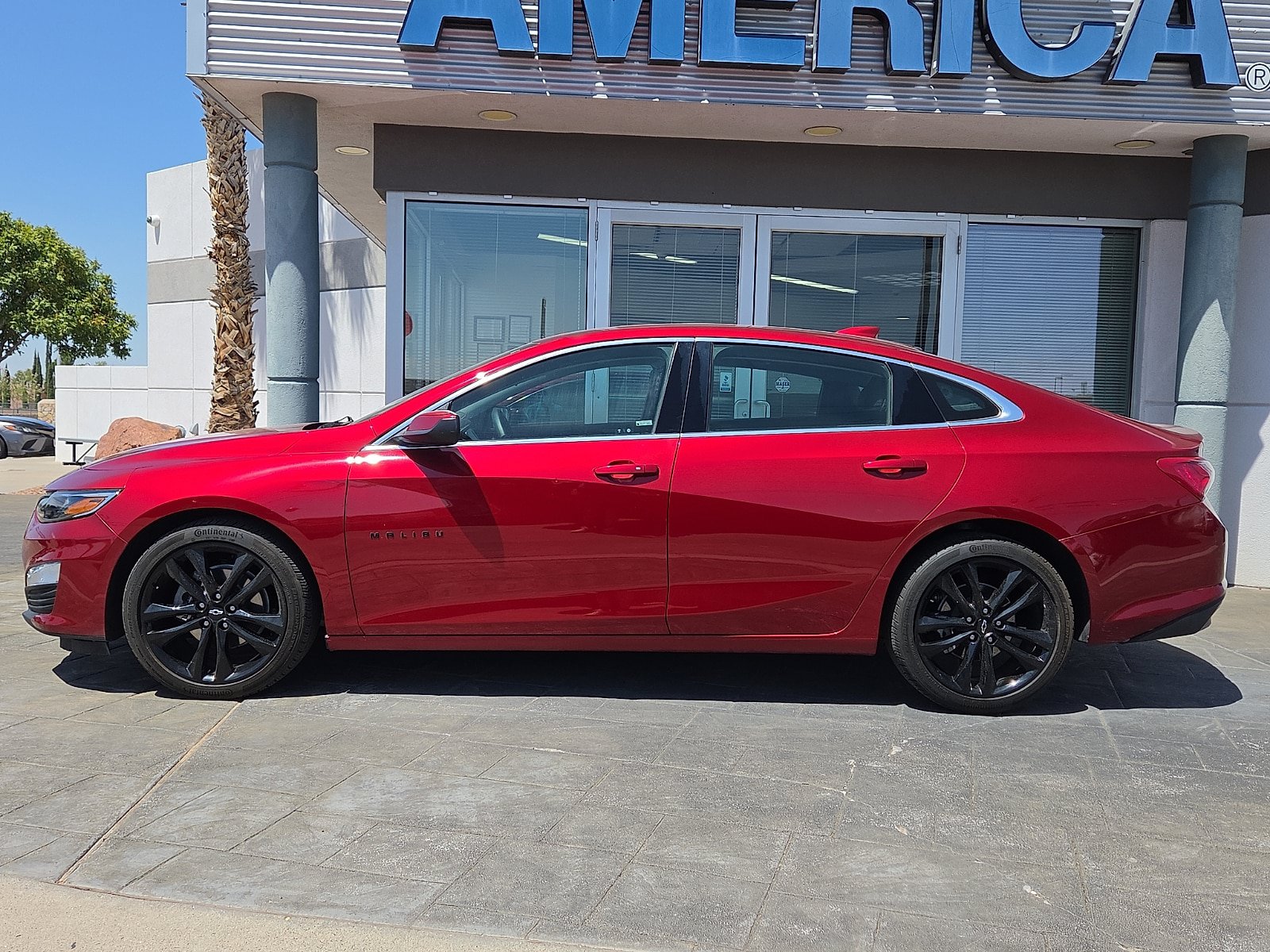 Used 2024 Chevrolet Malibu LT w/ Sport Edition FWD image 3
