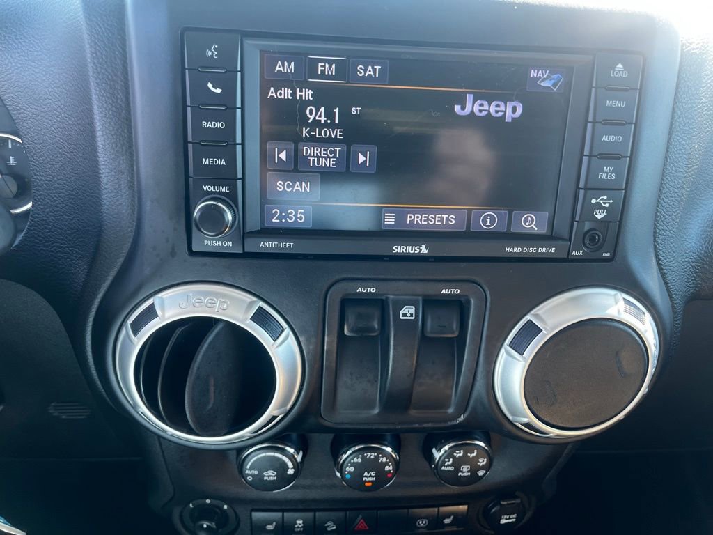 Used 2018 Jeep Wrangler Rubicon w/ Power Convenience Group image 14