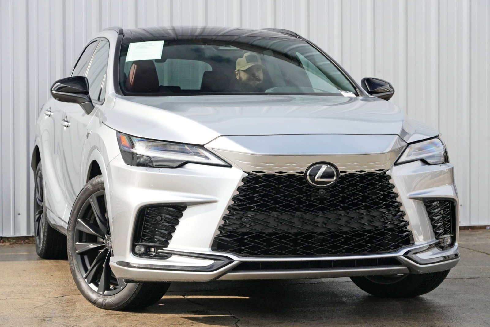 Used 2024 Lexus RX 500h F Sport w/ Convenience Package image 4