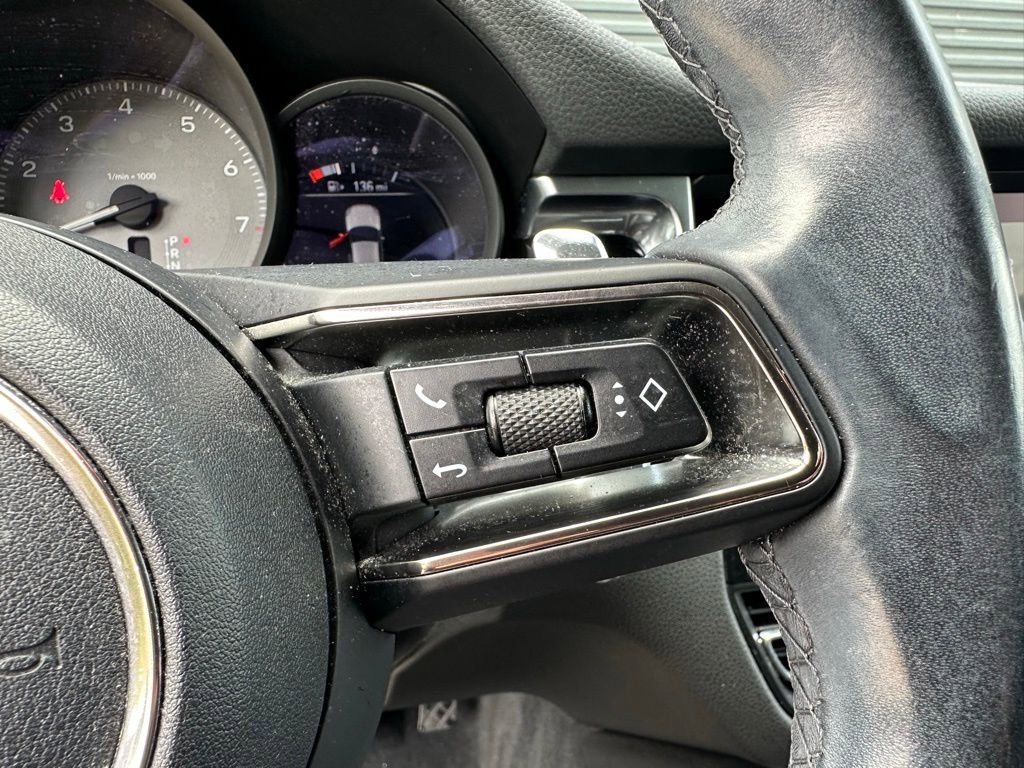 Certified 2023 Porsche Macan S AWD/4WD image 18