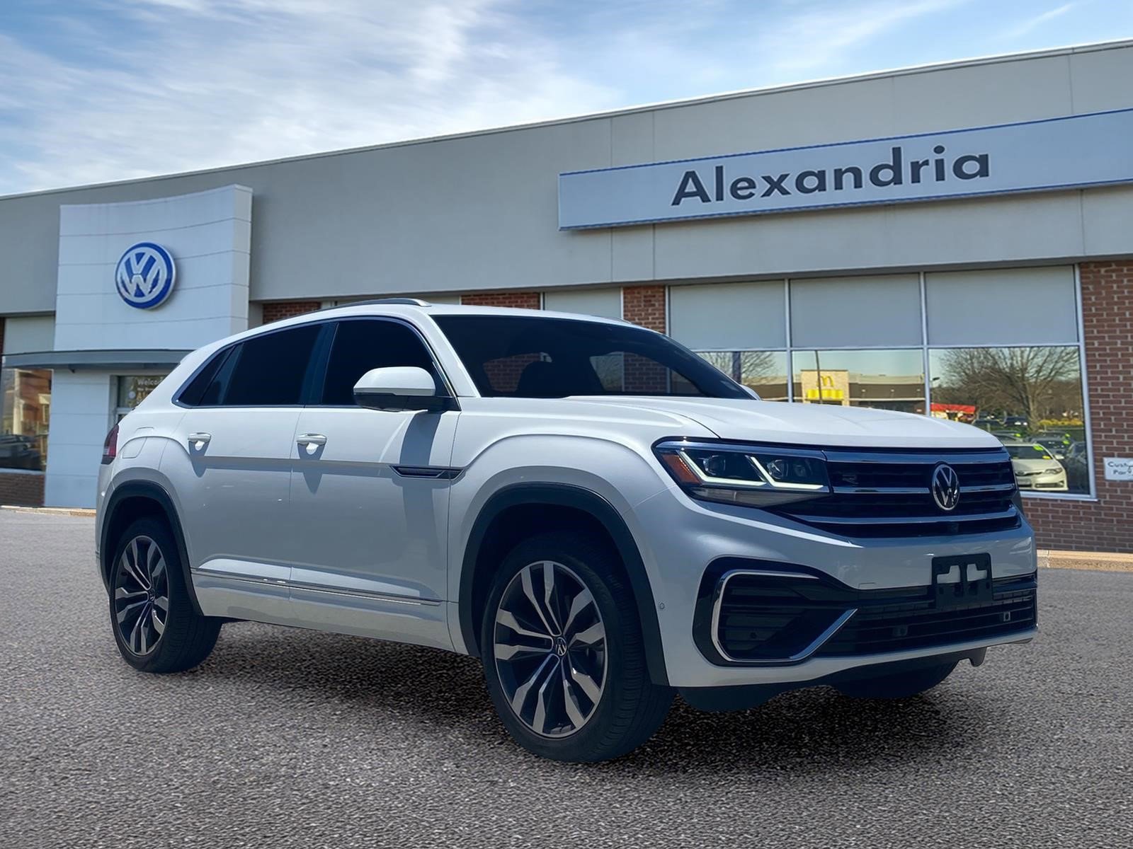 Certified 2022 Volkswagen Atlas Cross Sport SEL Premium R-Line AWD/4WD image 1