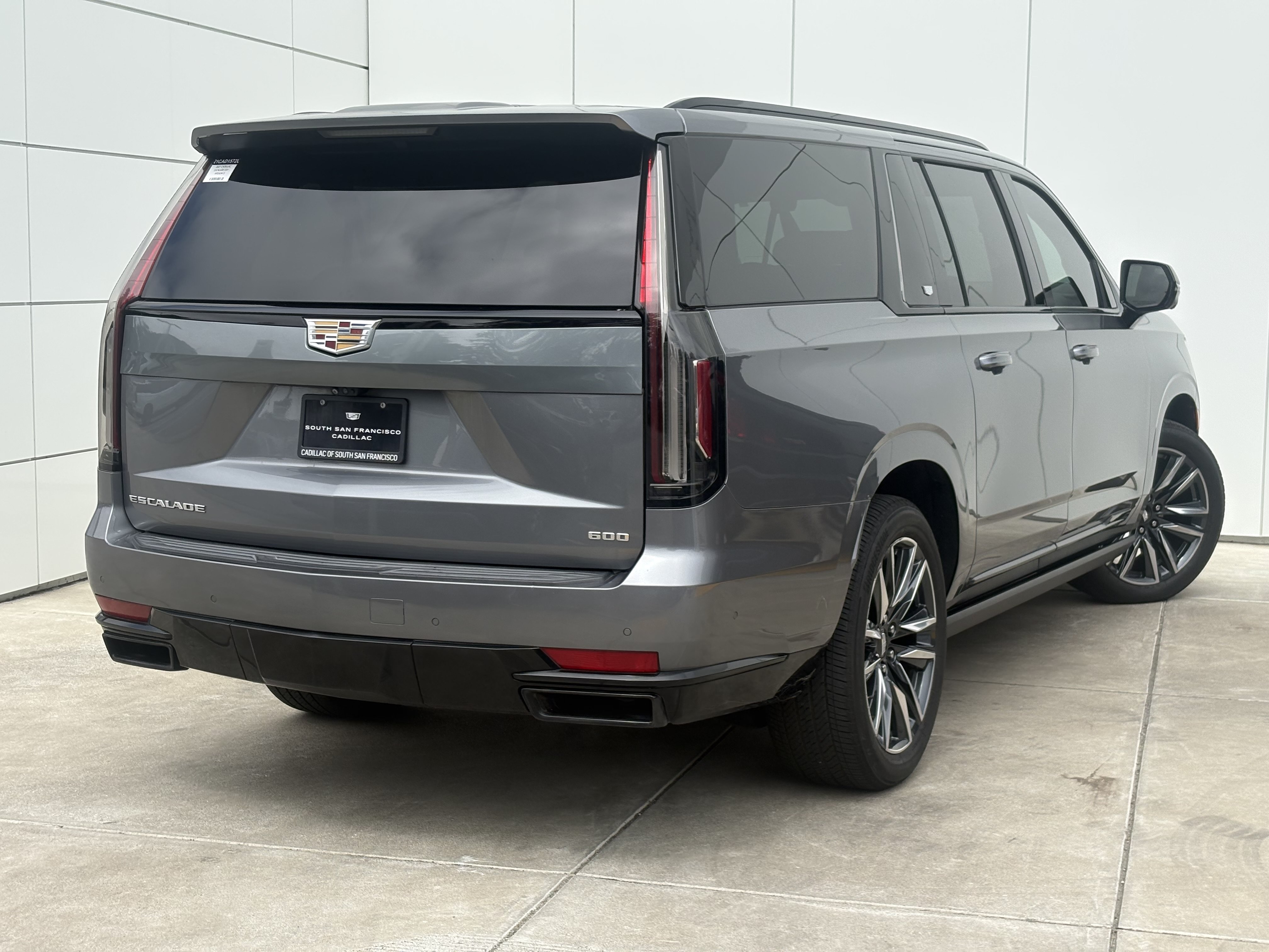 Used 2021 Cadillac Escalade ESV Sport Platinum AWD/4WD image 7