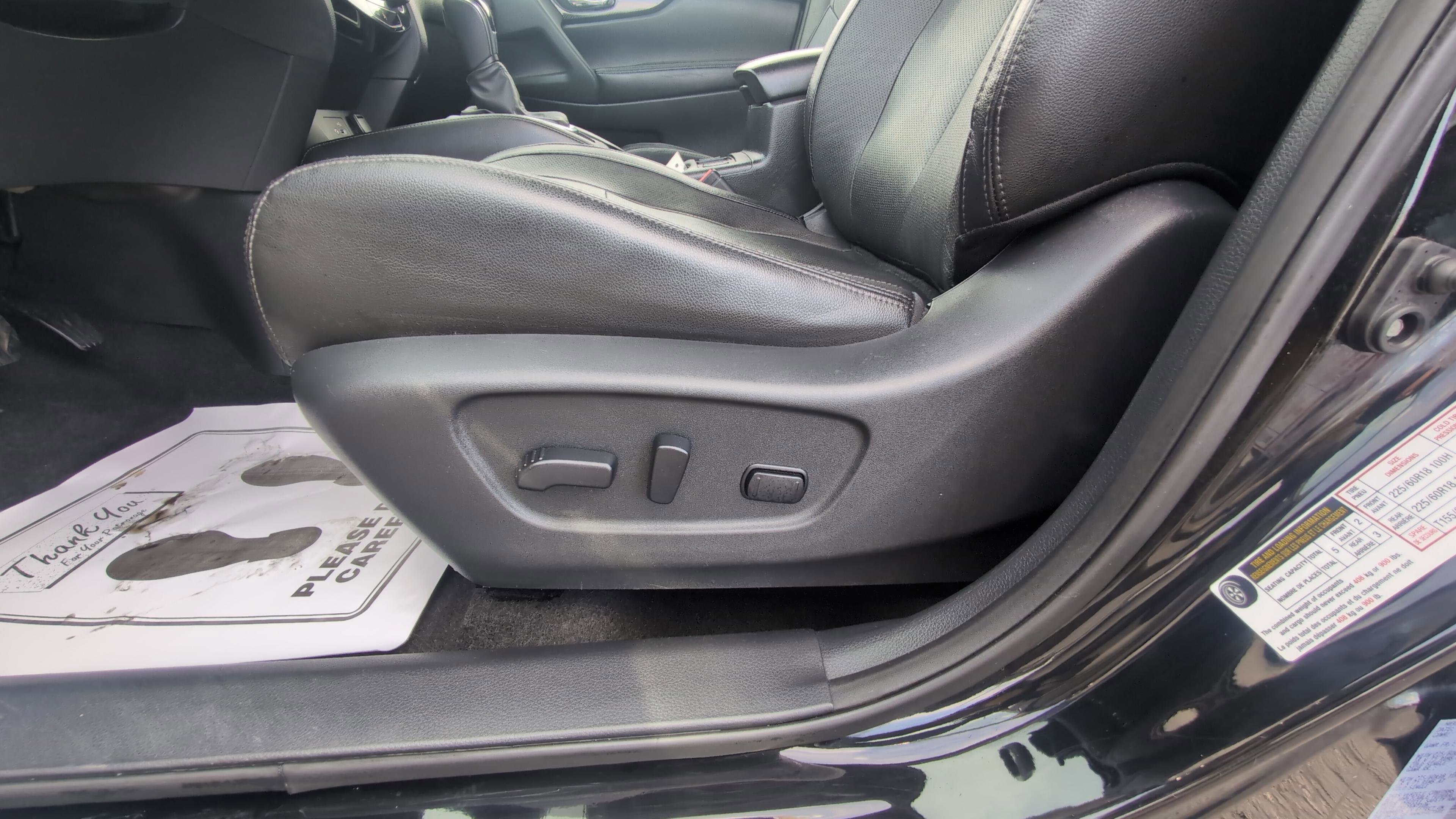 Used 2018 Nissan Rogue SL AWD/4WD image 14