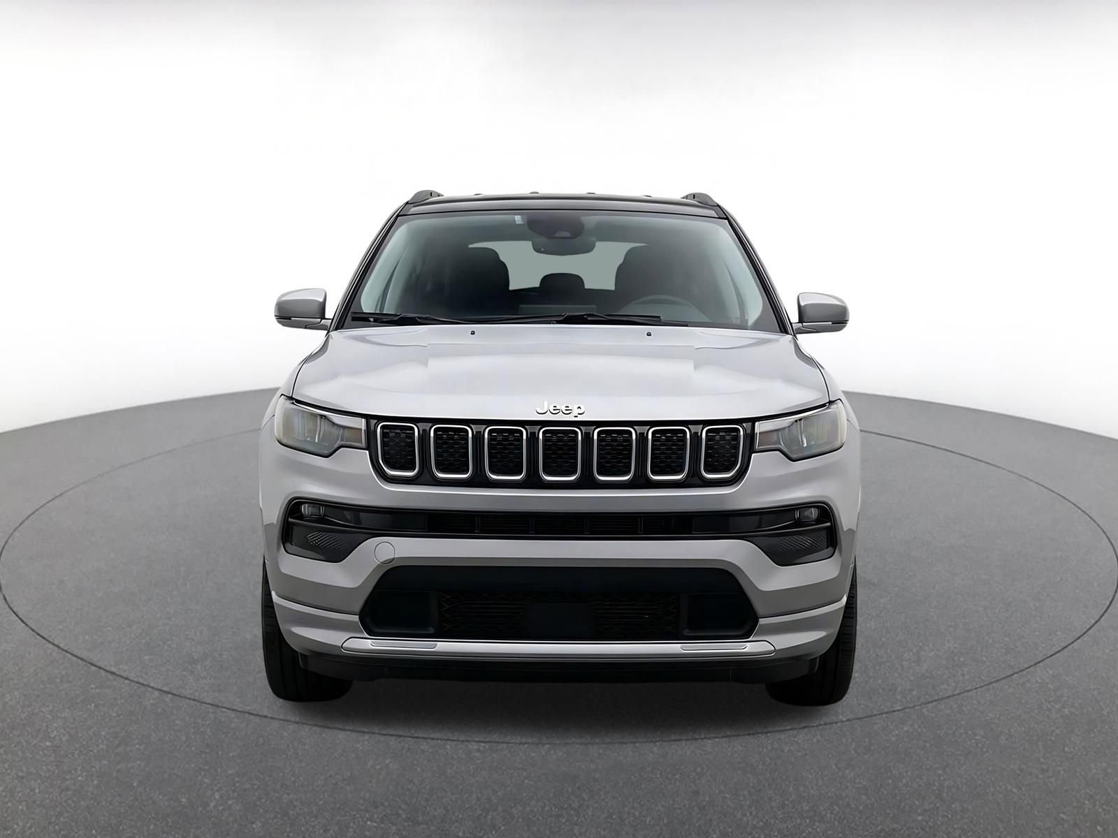 Used 2025 Jeep Compass Limited AWD/4WD image 2