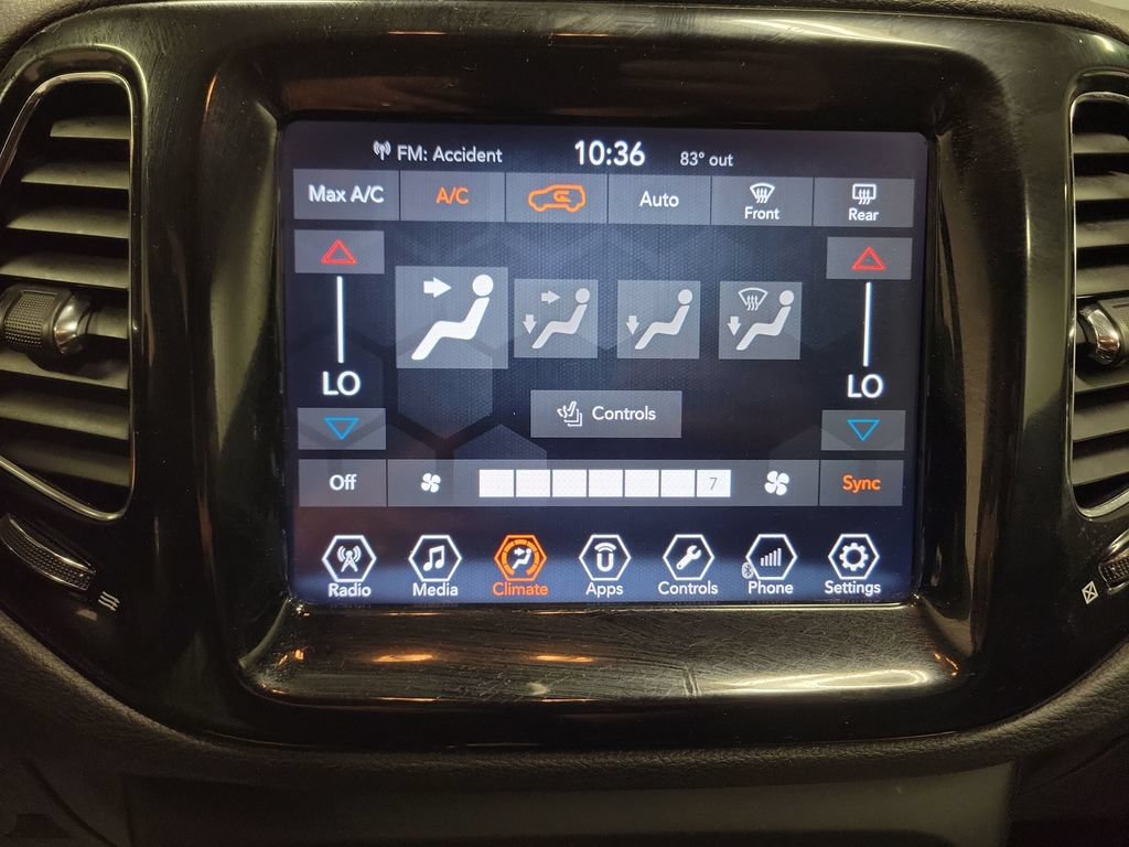 Used 2018 Jeep Compass Limited AWD/4WD image 21