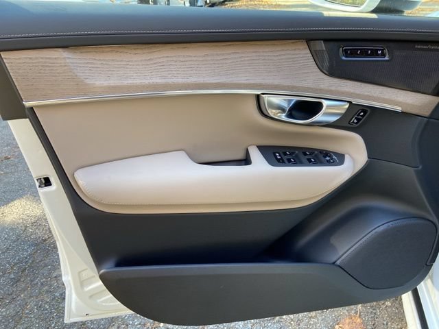 New 2026 Volvo XC90 B6 Plus AWD/4WD image 12