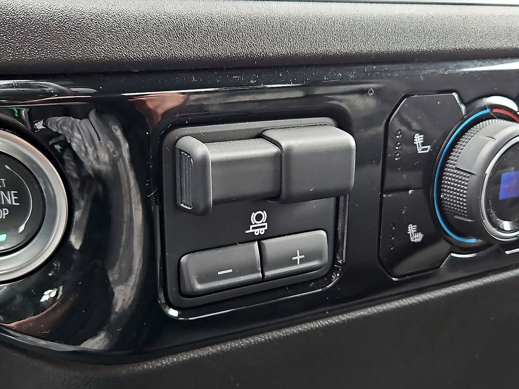 Used 2025 Chevrolet Silverado 1500 RST image 26