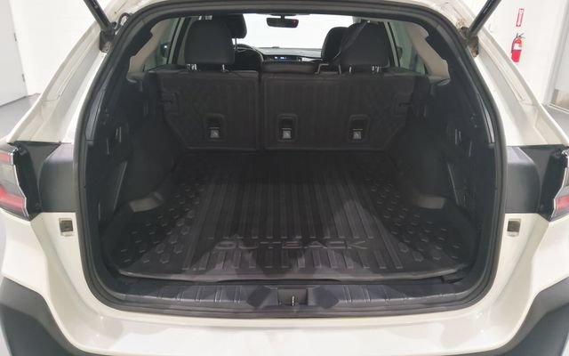 Used 2023 Subaru Outback Onyx Edition AWD/4WD image 15