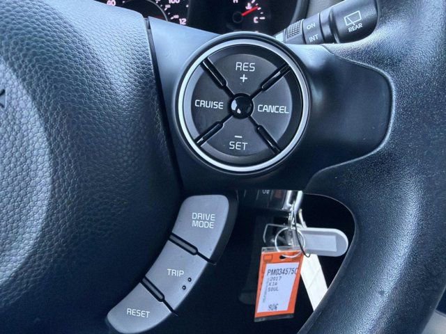 Used 2017 Kia Soul + image 23