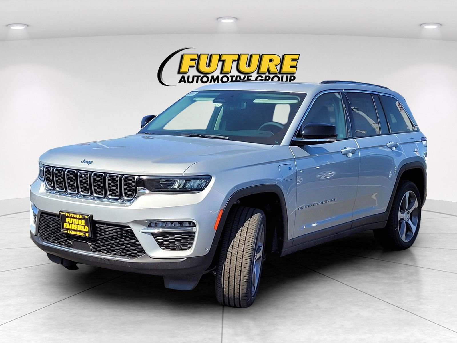 New 2024 Jeep Grand Cherokee Limited 4xe w/ Luxury Tech Group II image 8