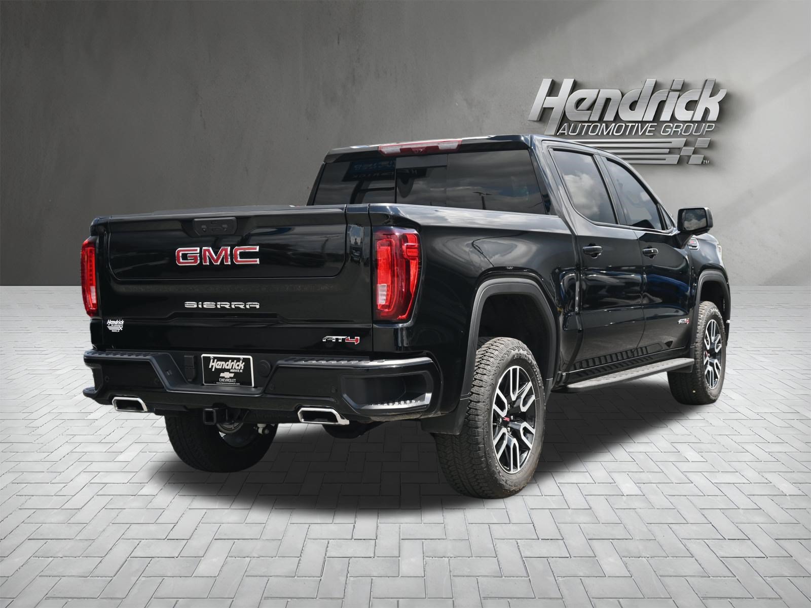 Used 2025 GMC Sierra 1500 AT4 w/ AT4 Premium Package AWD/4WD image 10