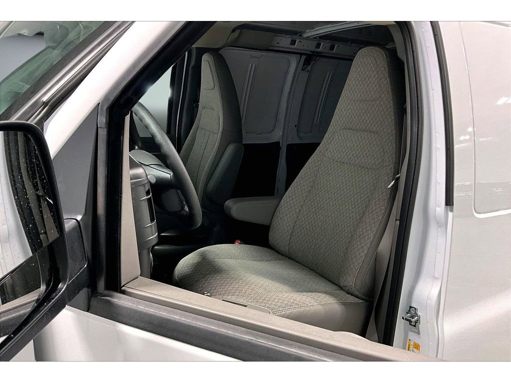 New 2025 Chevrolet Express 2500 w/ Driver Convenience Package image 10