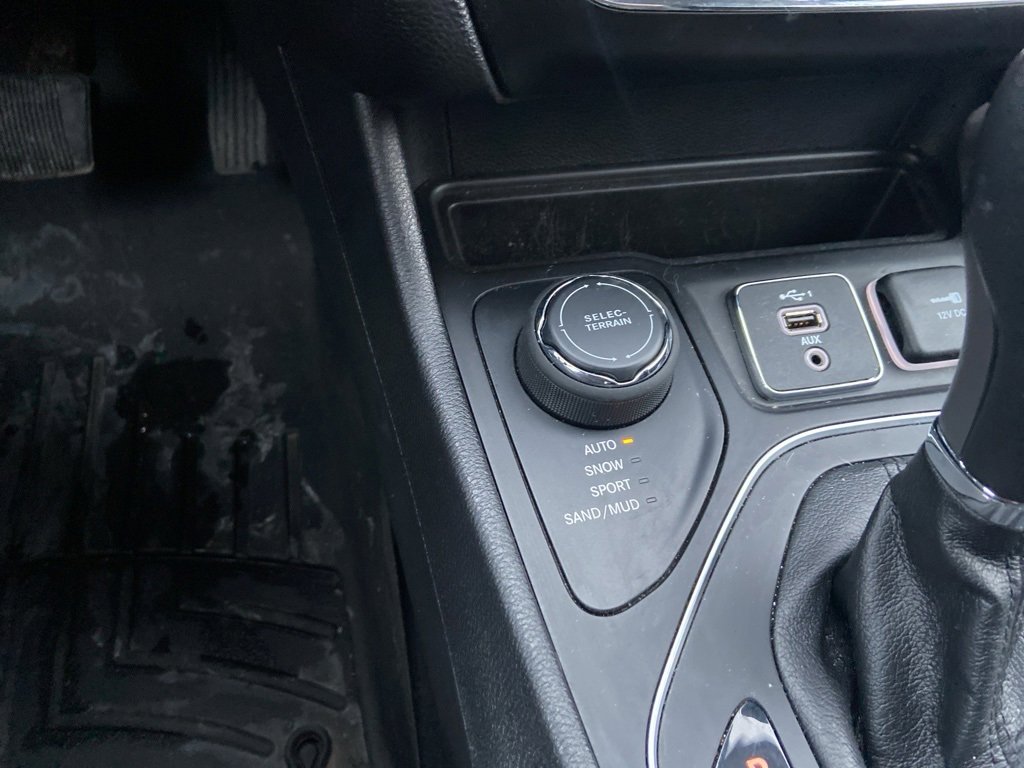 Used 2021 Jeep Cherokee Latitude Lux image 13