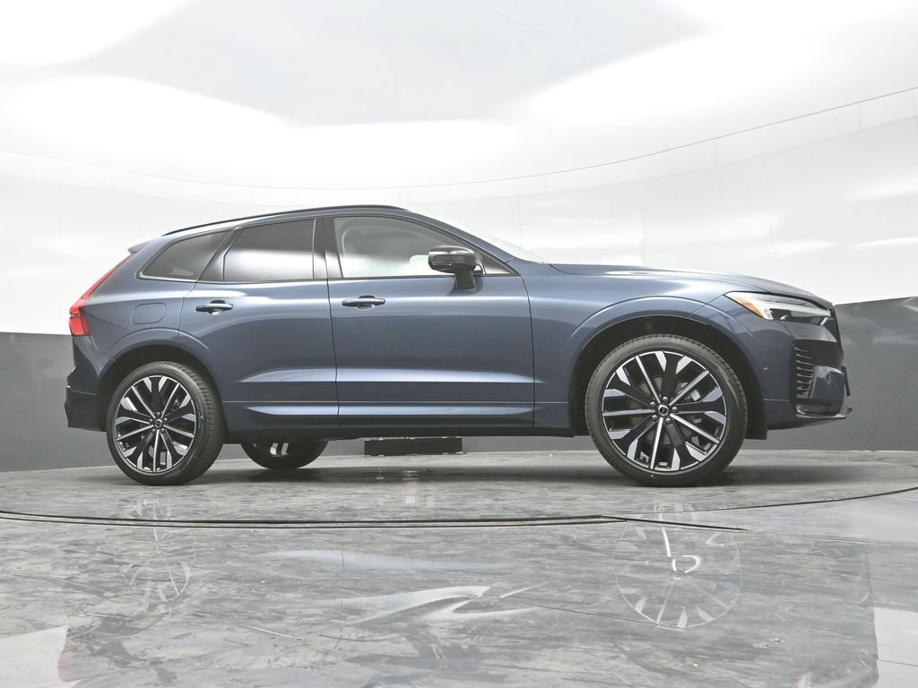 New 2026 Volvo XC60 B5 Ultra w/ Climate Package AWD/4WD image 15