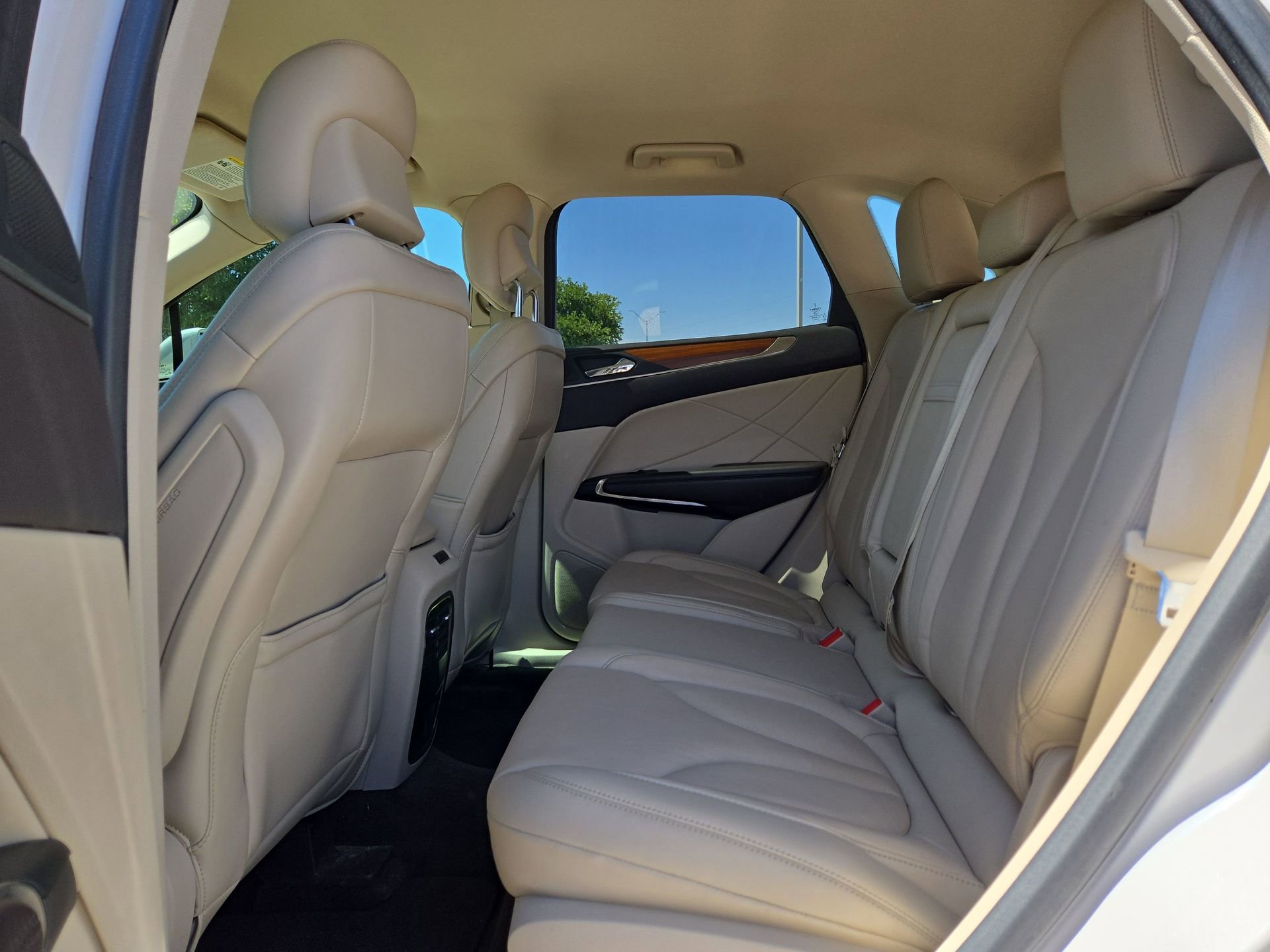 Used 2017 Lincoln MKC Select w/ Select Plus Package FWD image 13