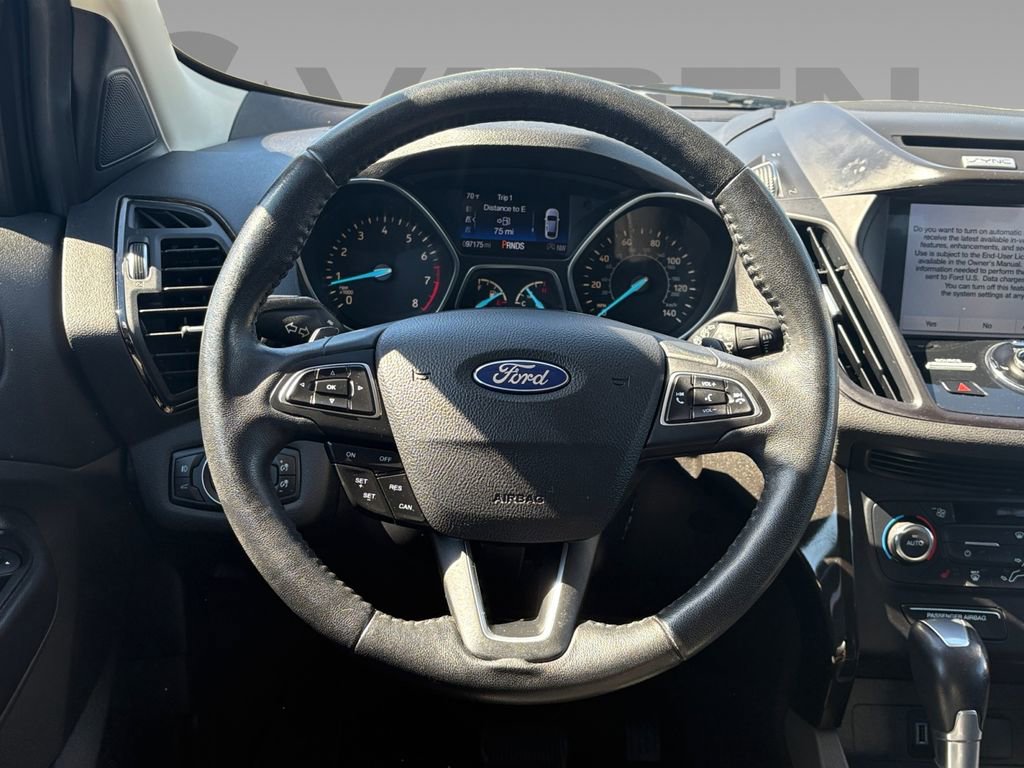 Used 2017 Ford Escape Titanium image 12