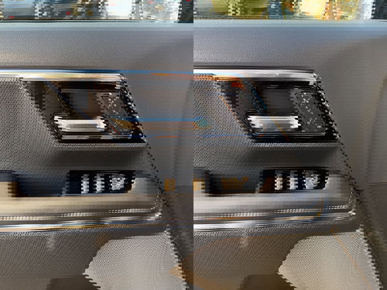 New 2025 GMC Sierra EV Denali image 11