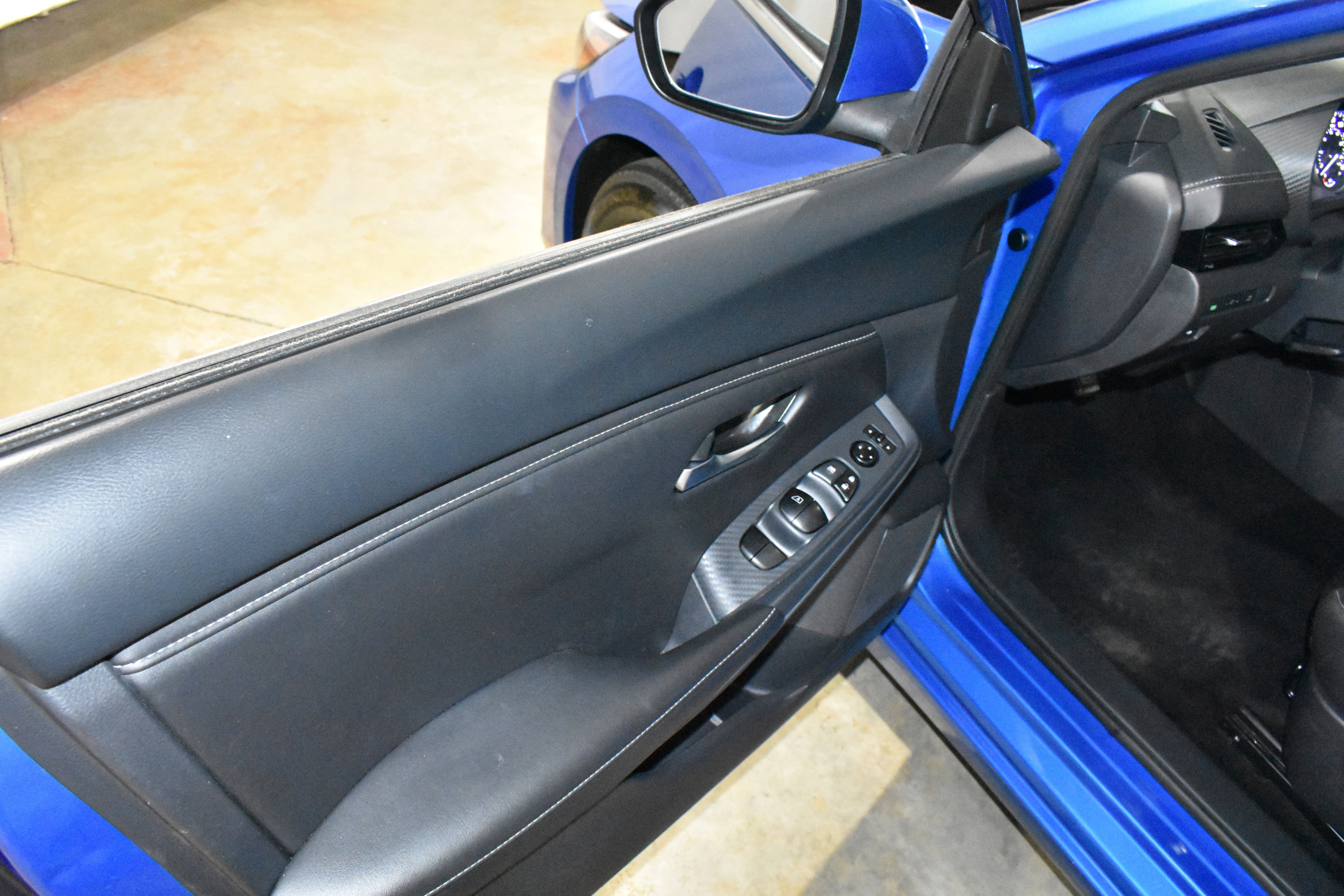 Used 2025 Nissan Sentra SV FWD image 23