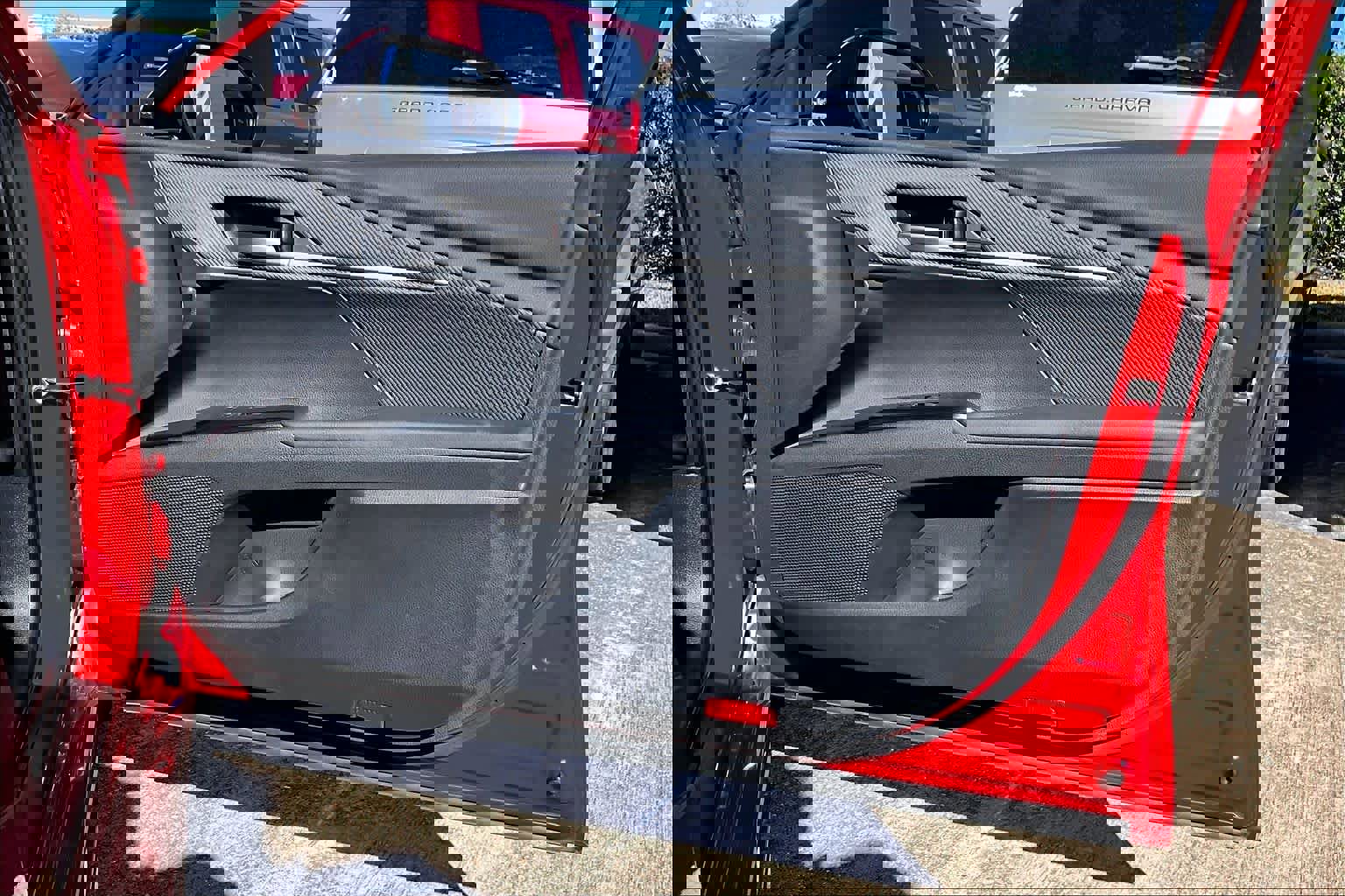 Used 2025 Toyota Camry SE image 21