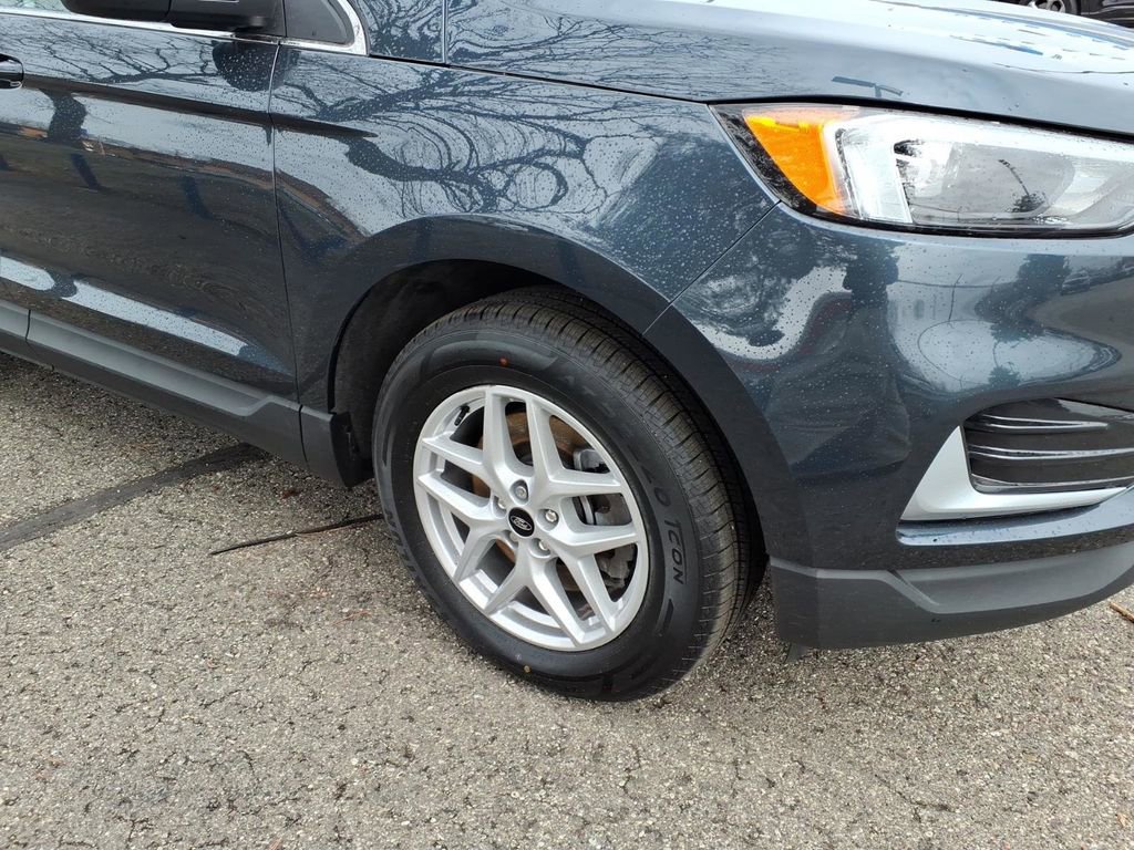Certified 2024 Ford Edge SEL AWD/4WD image 5