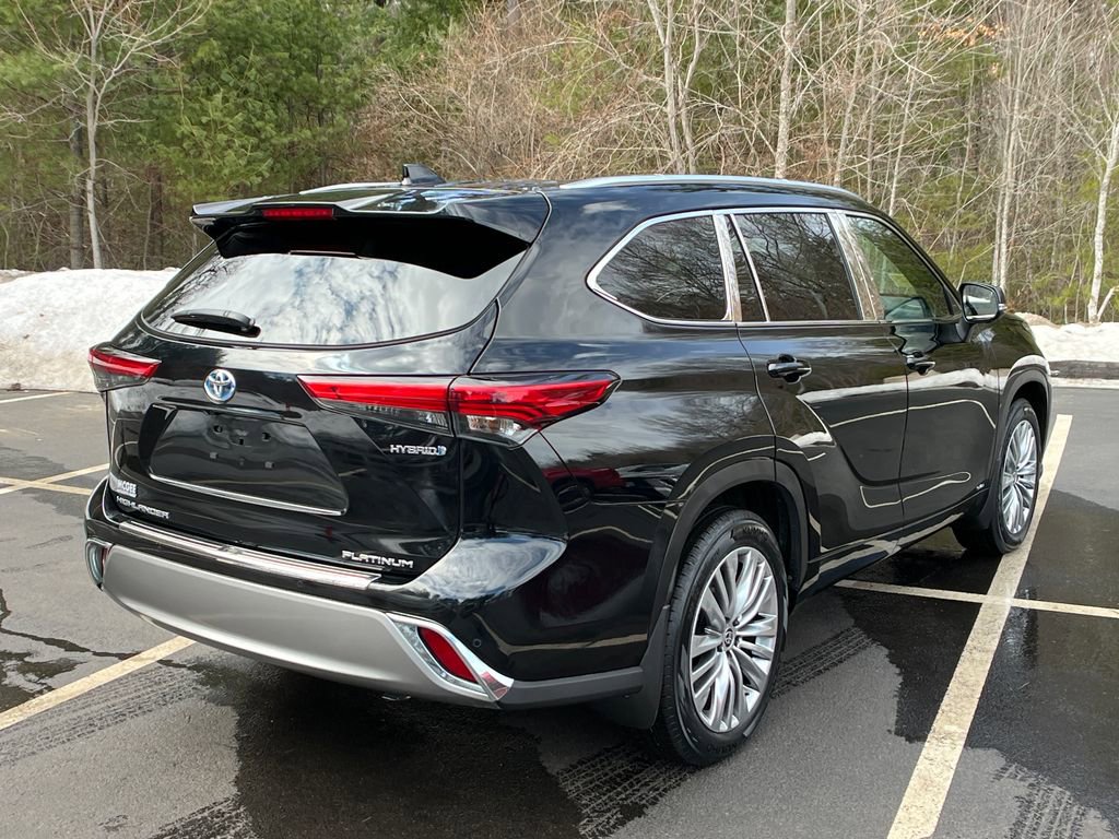Used 2023 Toyota Highlander Platinum image 5