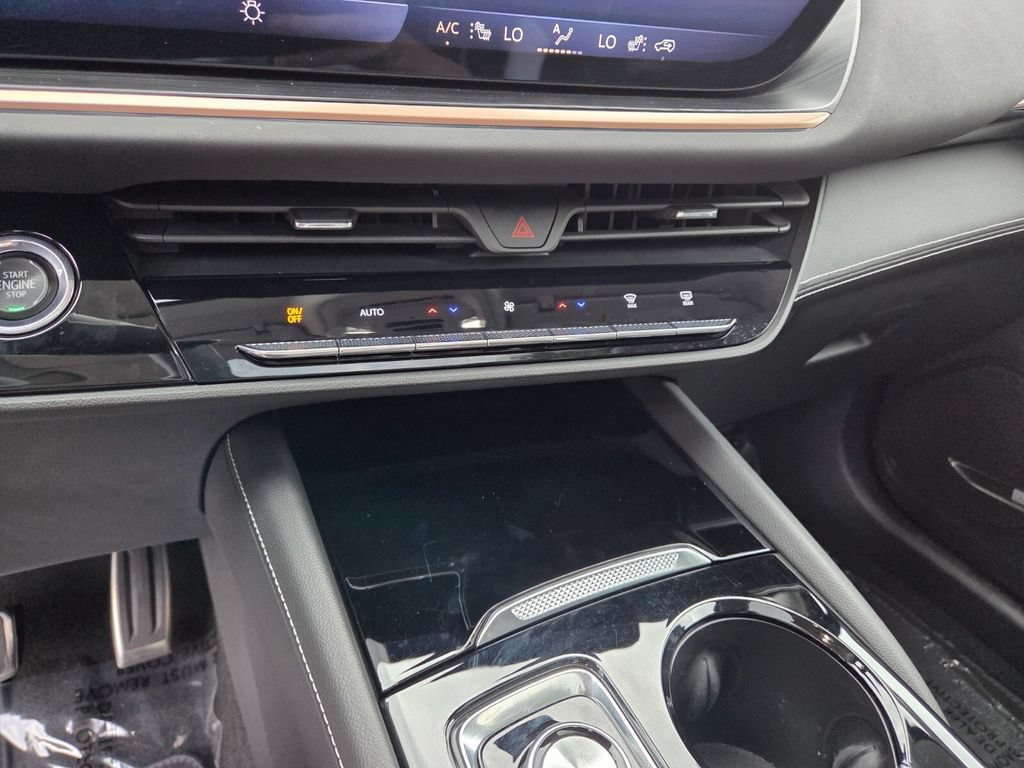Used 2024 Buick Envision Sport Touring AWD/4WD image 25