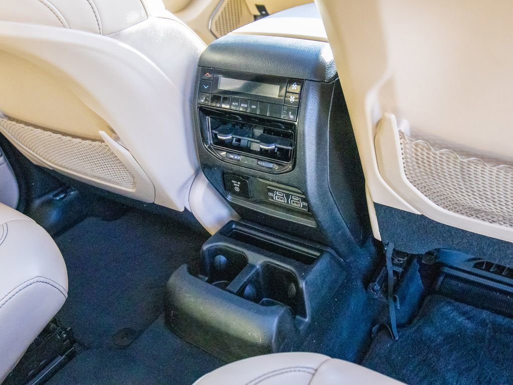 Used 2022 Jeep Grand Cherokee L Limited image 23