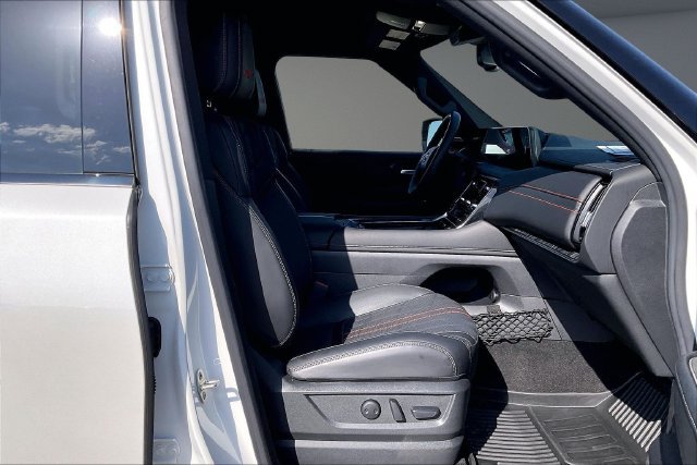 Certified 2026 Nissan Armada PRO-4X w/ Convenience Package AWD/4WD image 7