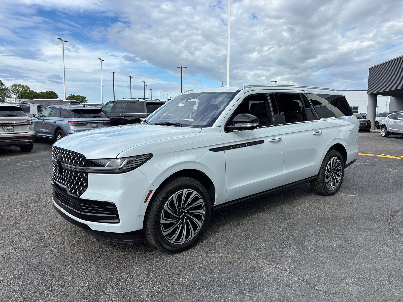 New 2025 Lincoln Navigator L Black Label image 3