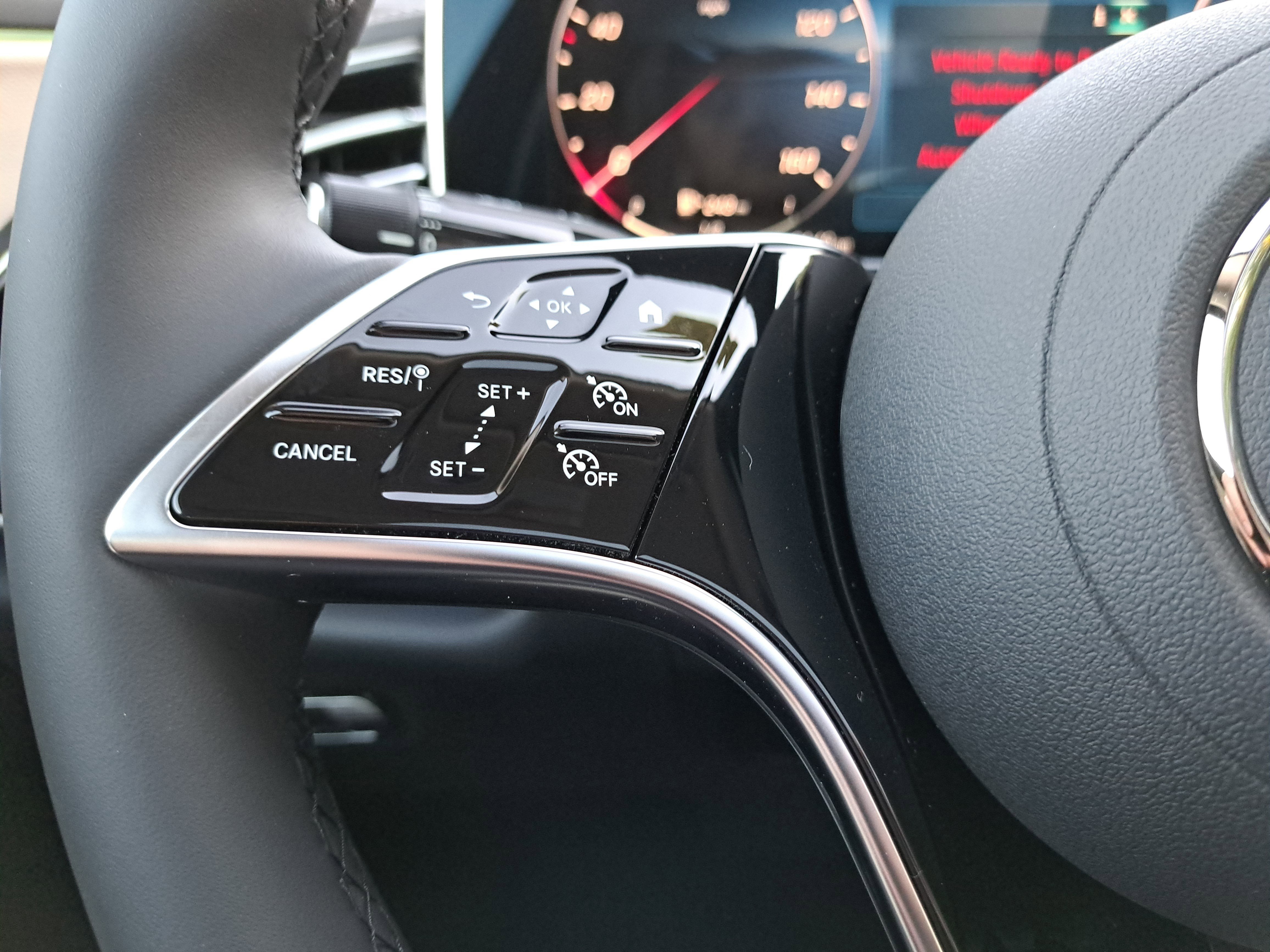 New 2026 Mercedes-Benz E 350 4MATIC Sedan image 18