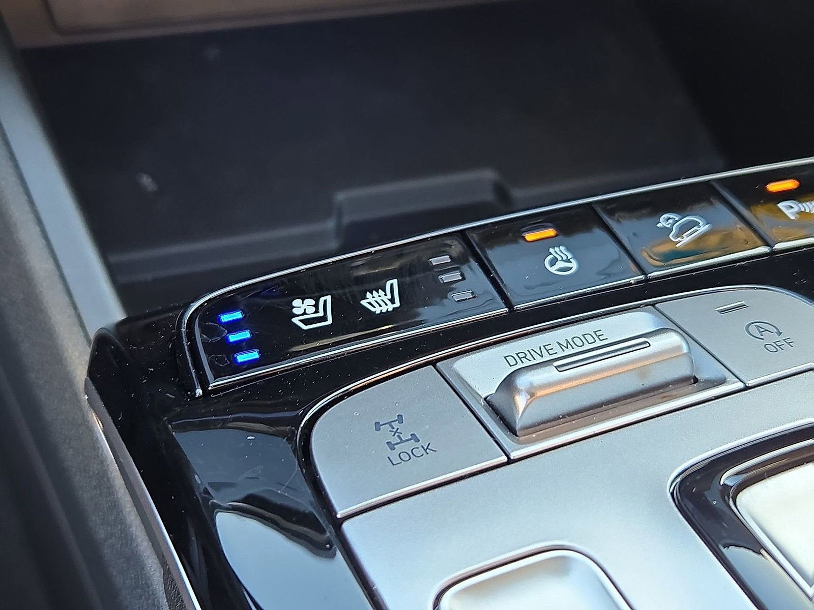 Certified 2023 Hyundai Tucson Limited w/ Cargo Package image 25