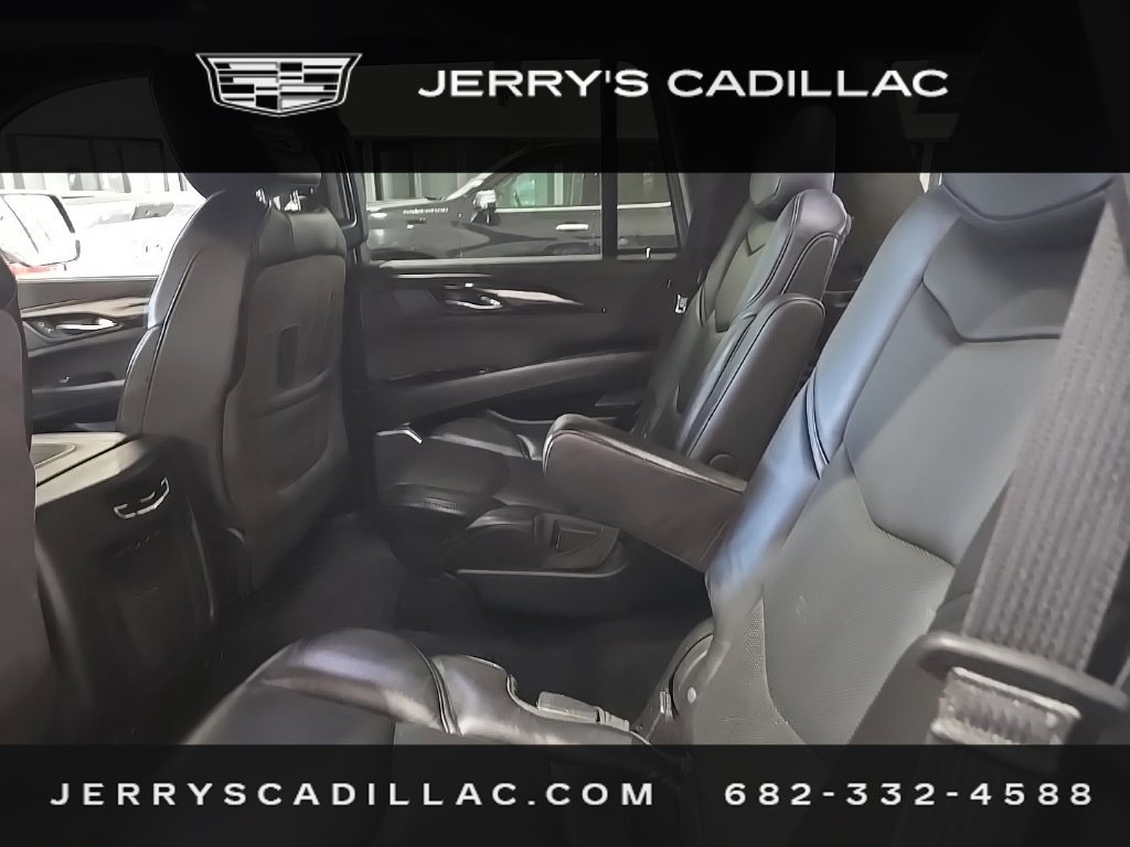 Used 2019 Cadillac Escalade Platinum AWD/4WD image 9