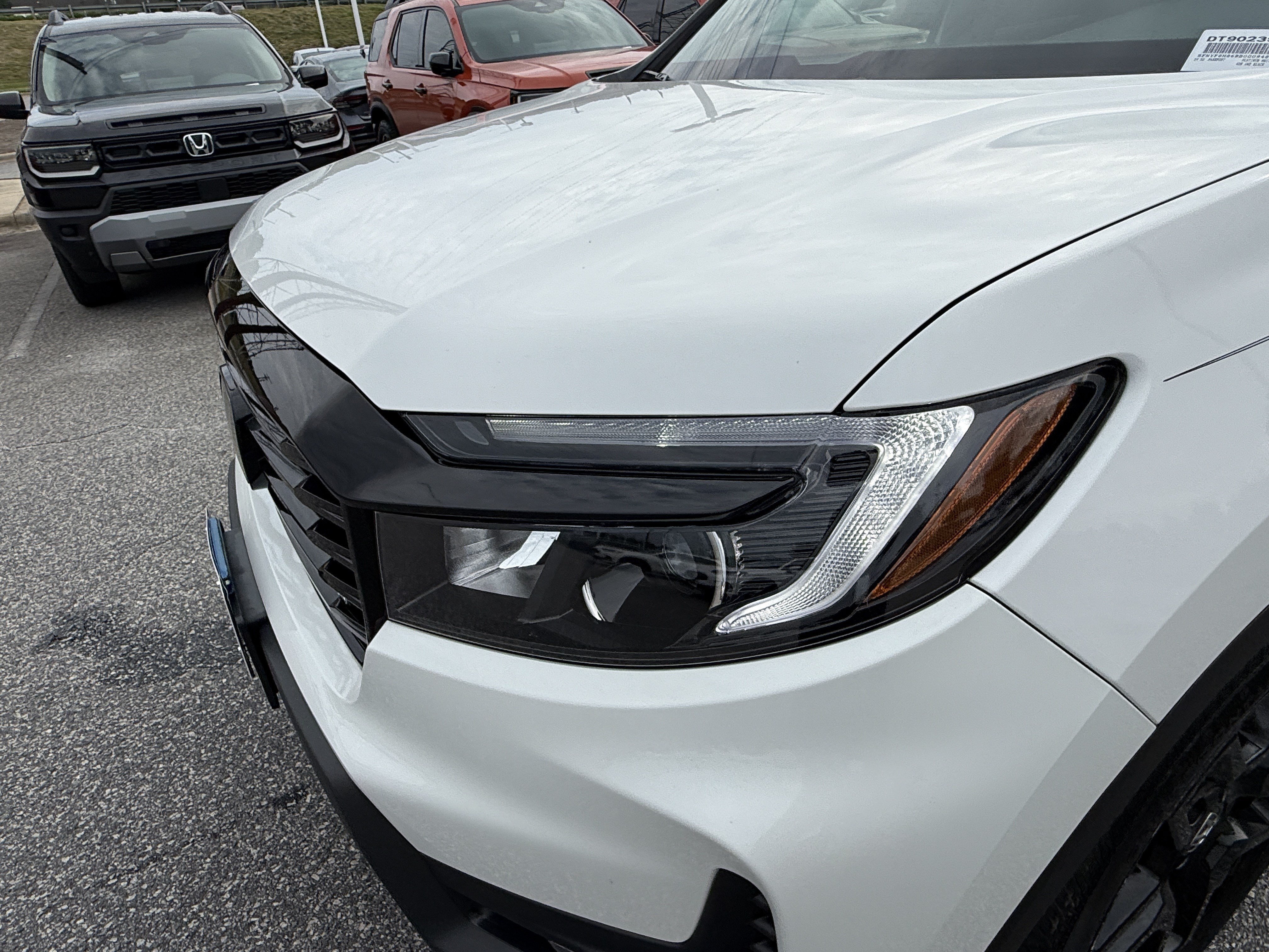 Certified 2024 Honda Passport Black Edition image 6