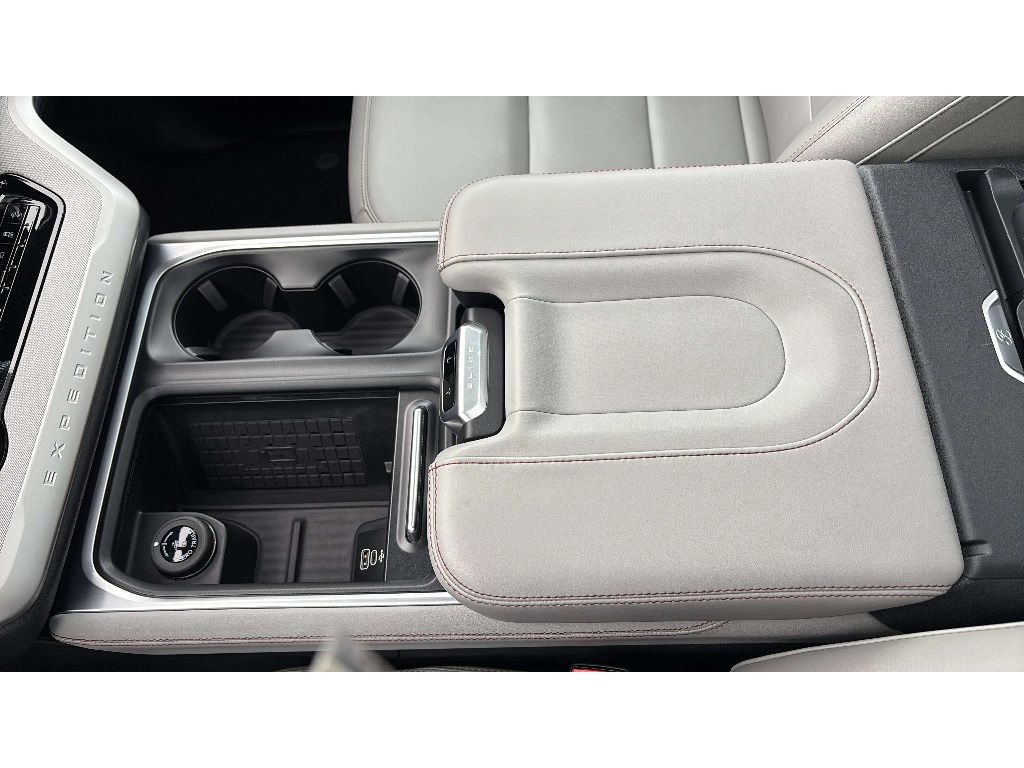 Used 2025 Ford Expedition Max Active image 24