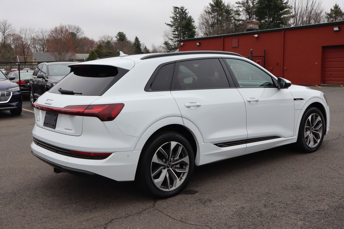 Used 2021 Audi e-tron Premium Plus w/ Premium Plus Package AWD/4WD image 5