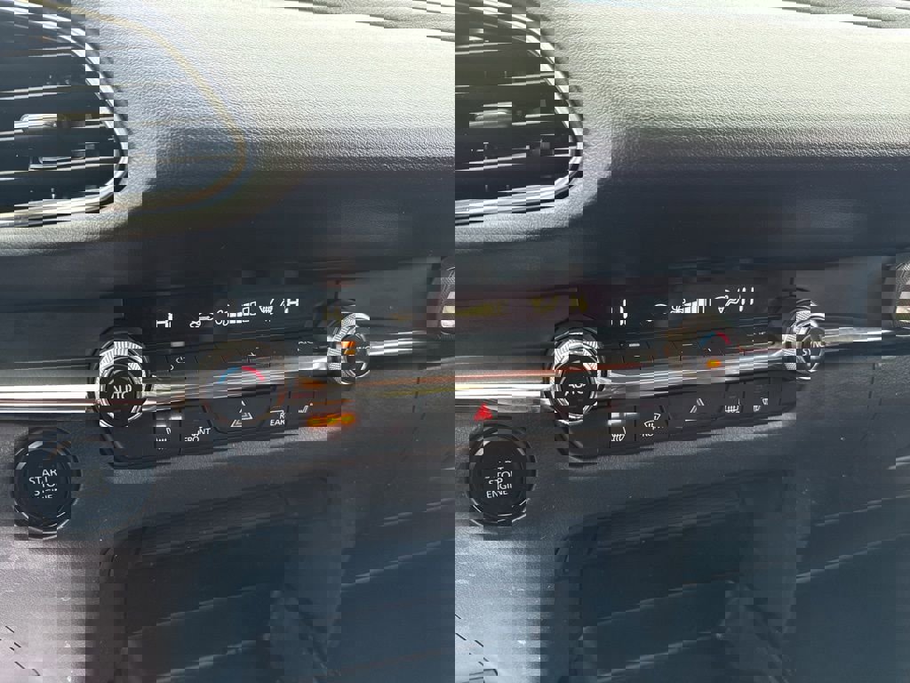 Used 2023 MAZDA CX-30 AWD 2.5 S w/ Preferred Package image 16