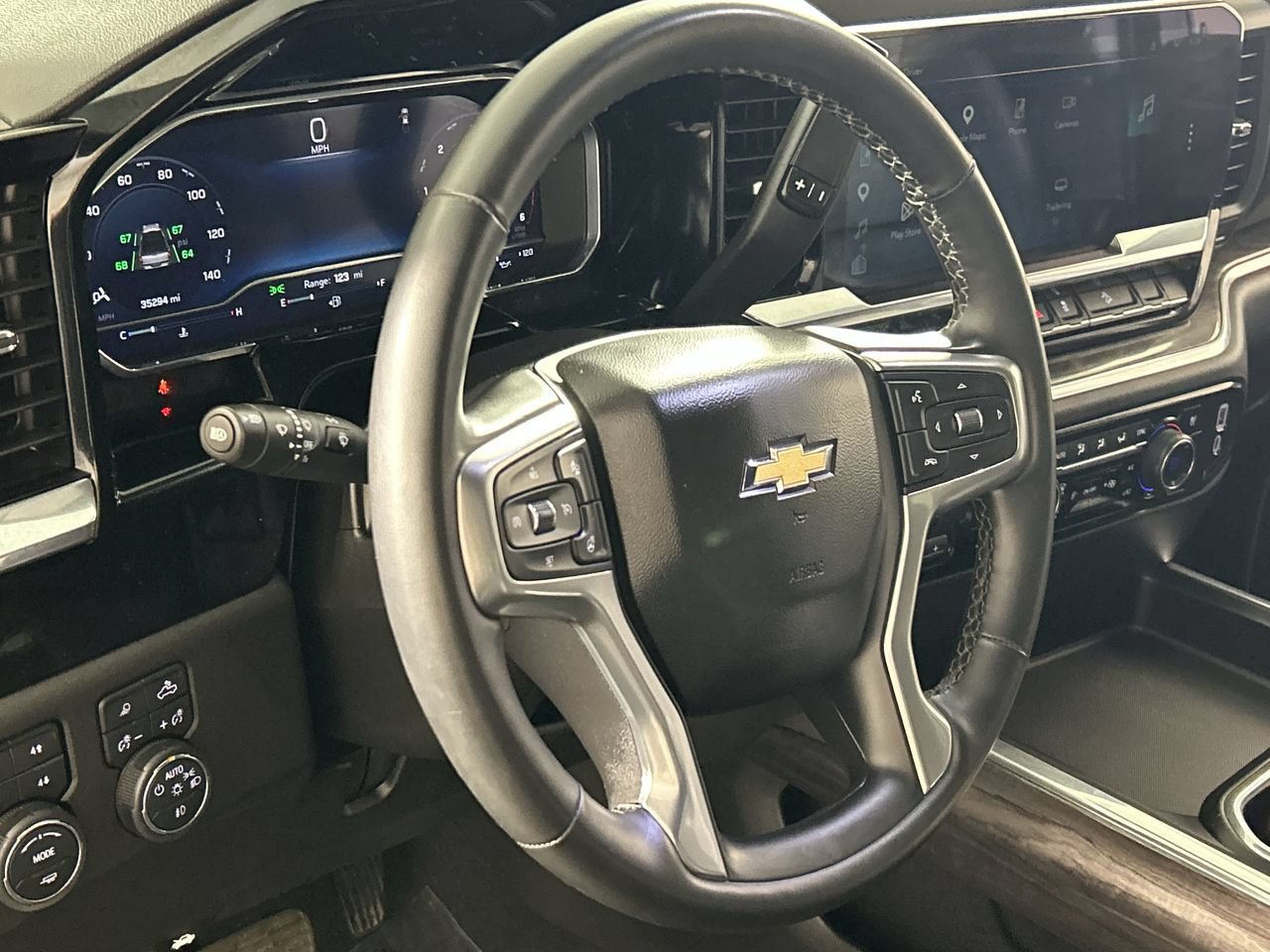 Used 2025 Chevrolet Silverado 3500 LTZ w/ LTZ Convenience Package AWD/4WD image 14