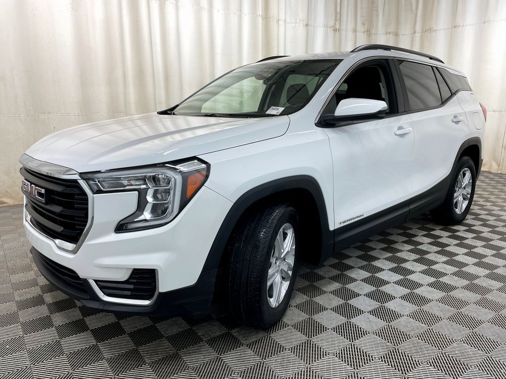 Certified 2022 GMC Terrain SLE w/ Driver Convenience Package image 13