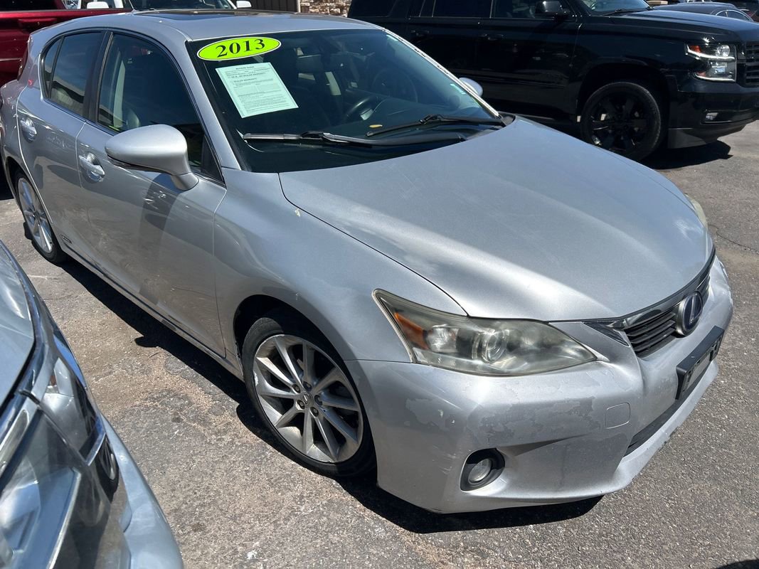 Used 2013 Lexus CT 200h w/ Premium Pkg w/Backup Camera FWD image 2