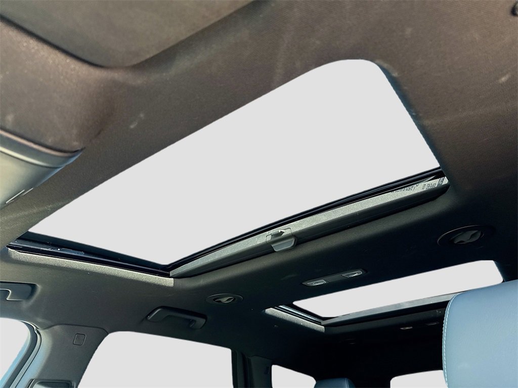 Used 2023 Buick Enclave Essence w/ Experience Buick Package image 20