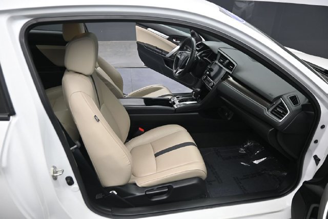 Used 2019 Honda Civic Touring image 26