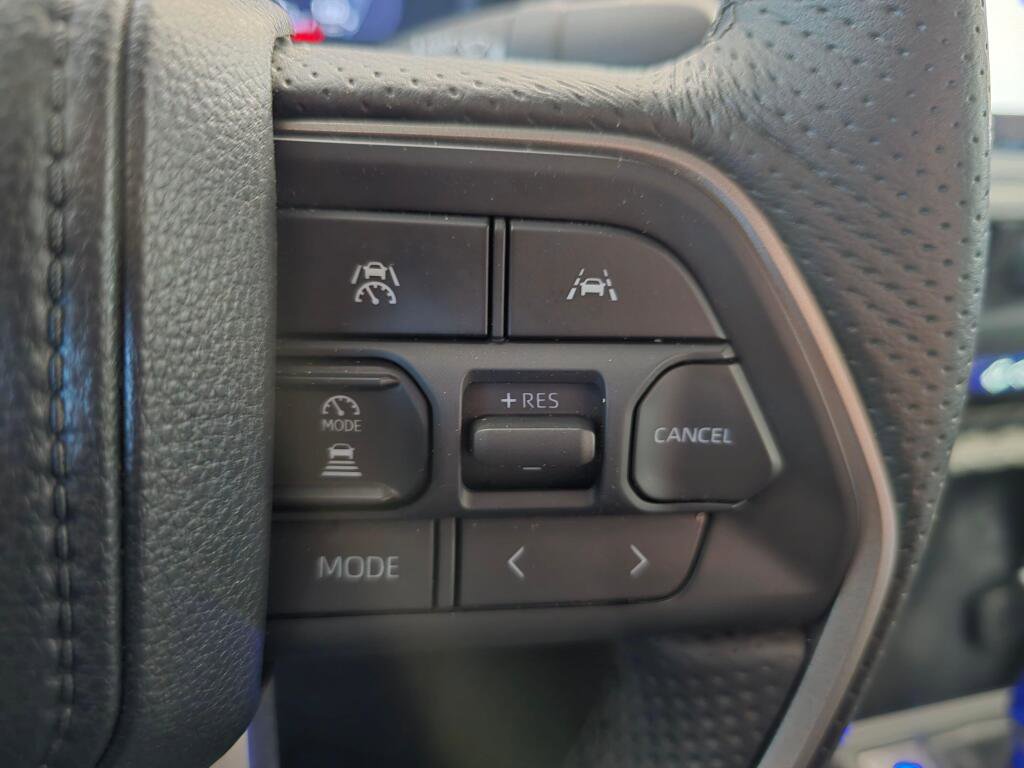 Used 2024 Toyota Tacoma TRD Off-Road image 27