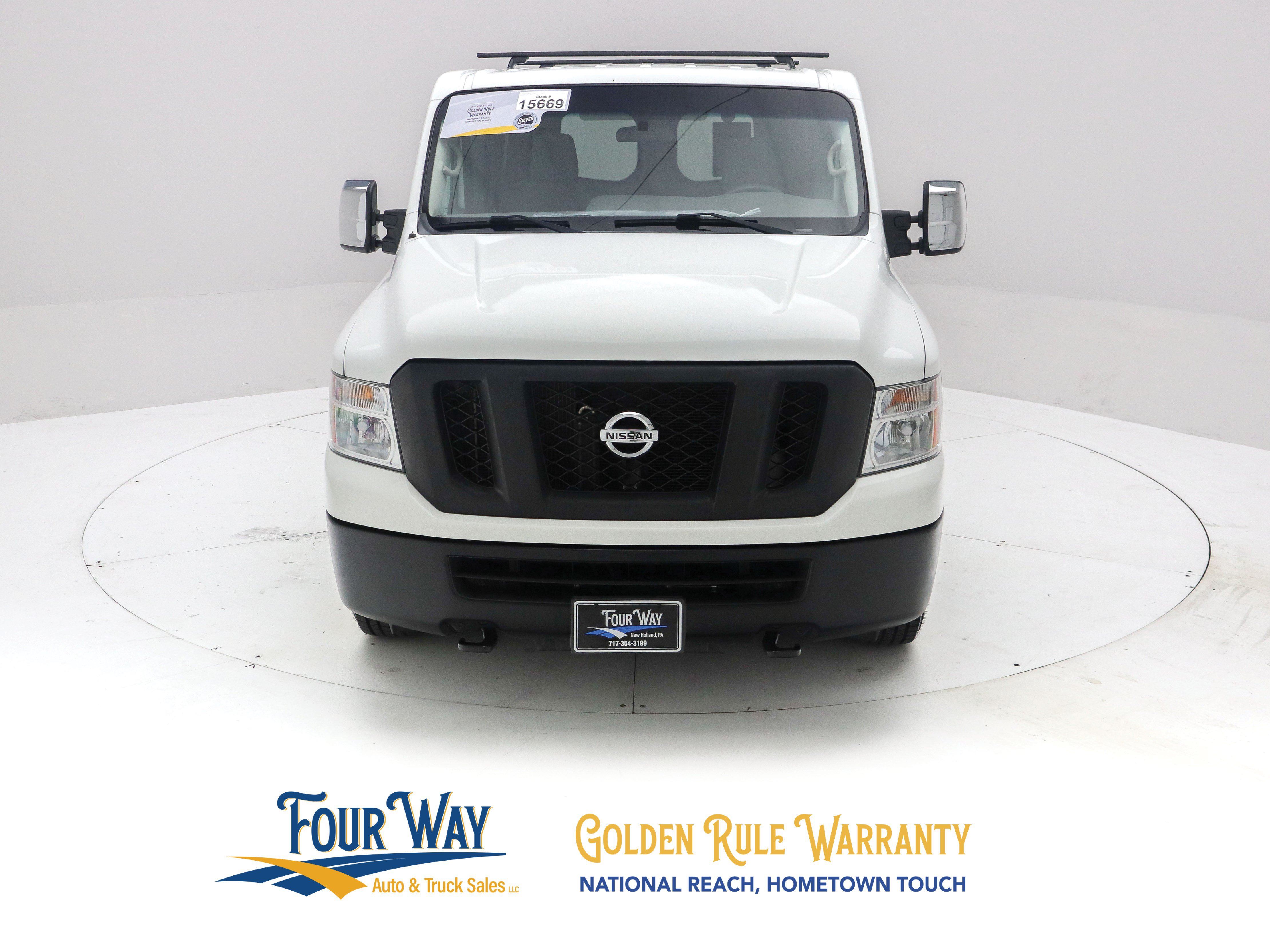 Used 2018 Nissan NV 2500 SV RWD image 9