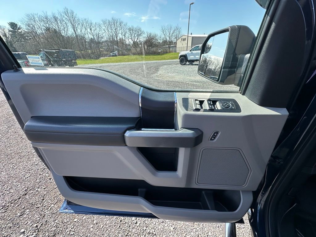 Used 2019 Ford F150 XLT image 4