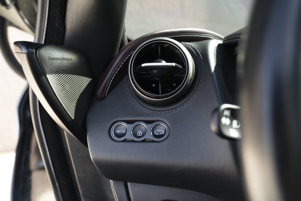 Used 2018 McLaren 720S Performance image 27