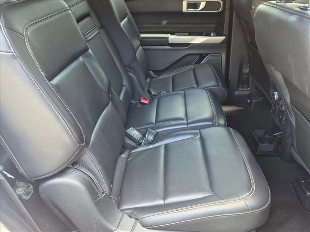Used 2022 Ford Explorer XLT w/ Equipment Group 202A image 19