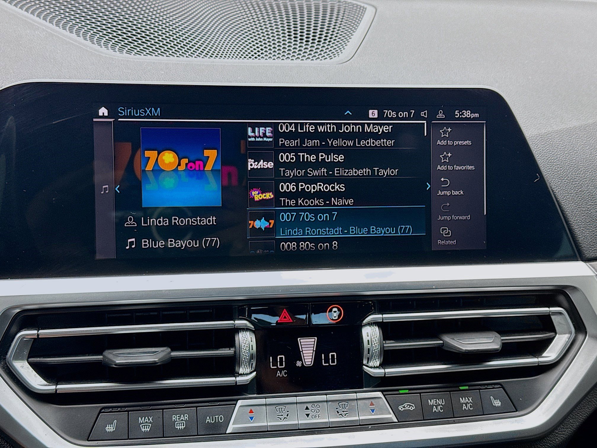Used 2022 BMW 330e w/ M Sport Package RWD image 11