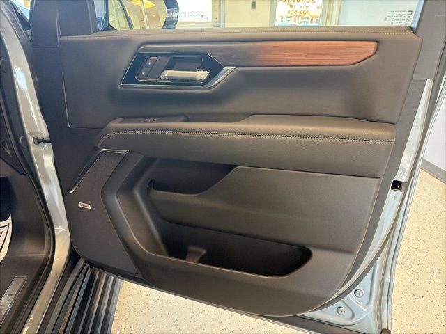 Used 2026 GMC Yukon XL Denali w/ Sun & Power Step Package AWD/4WD image 51