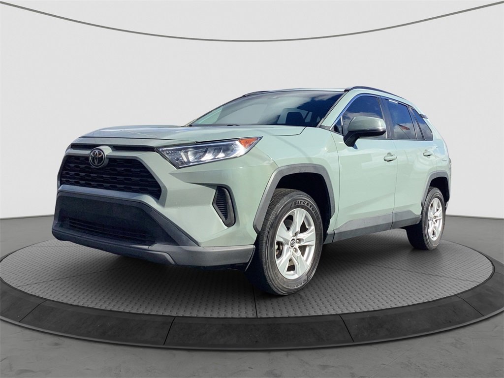 Used 2020 Toyota RAV4 XLE image 3