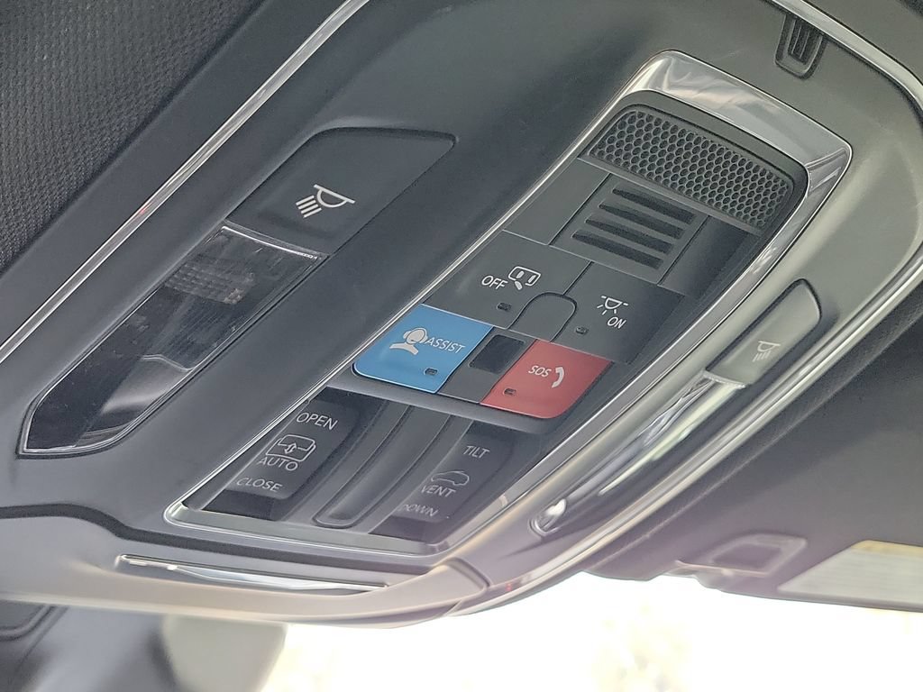 Used 2025 Jeep Grand Cherokee Laredo X RWD image 29